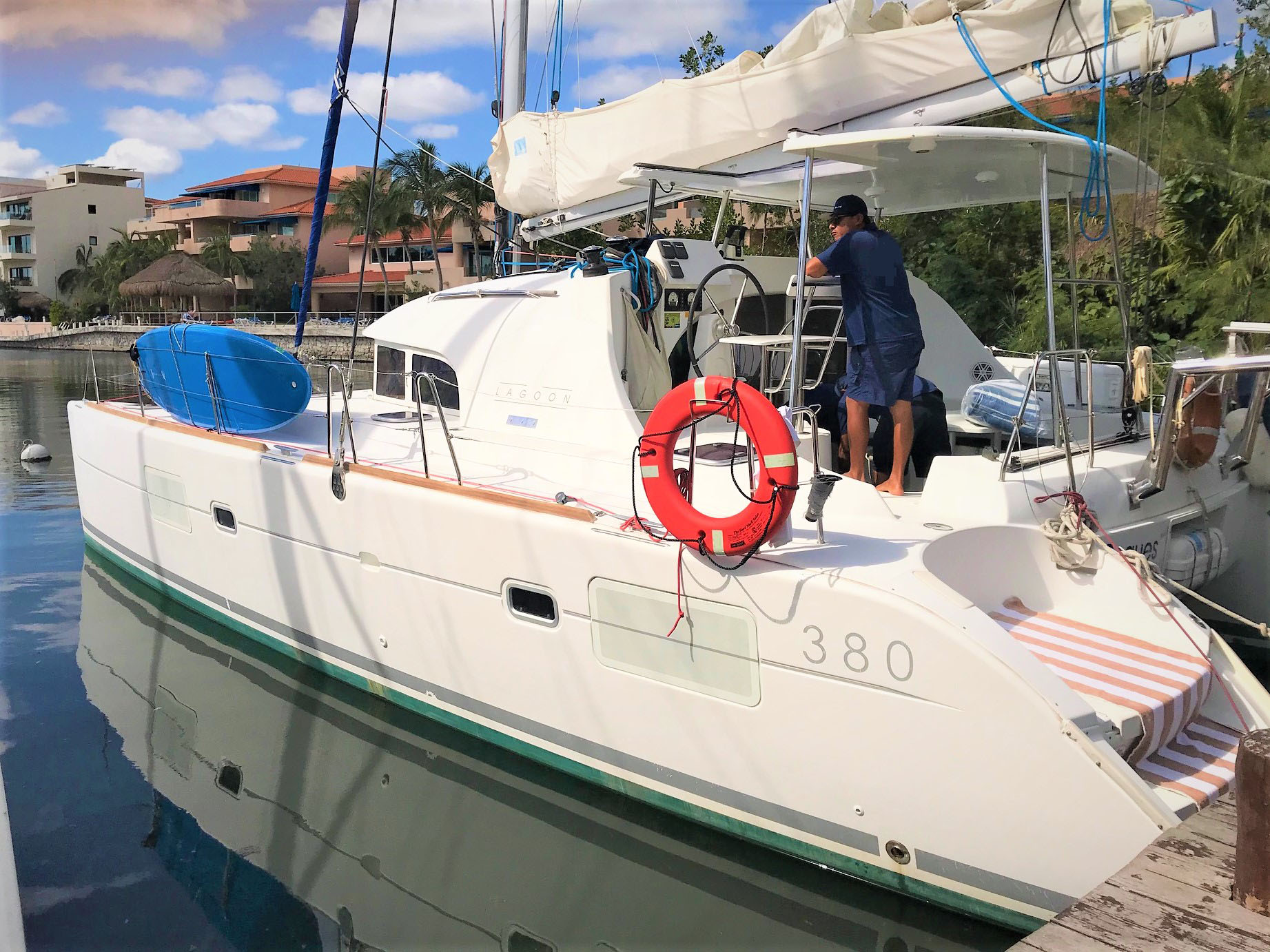 catamaran yacht rental