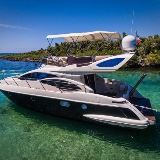 Luxury yacht tulum