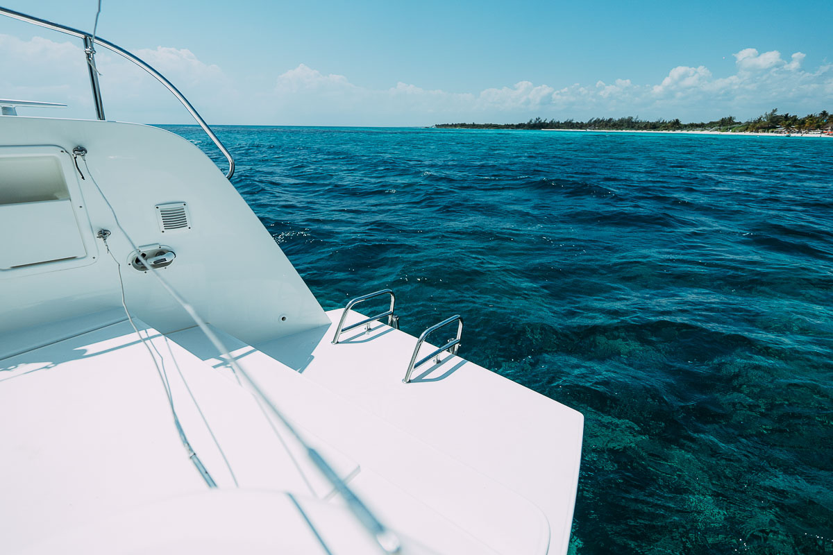 bang bang lulu catamaran puerto aventuras side