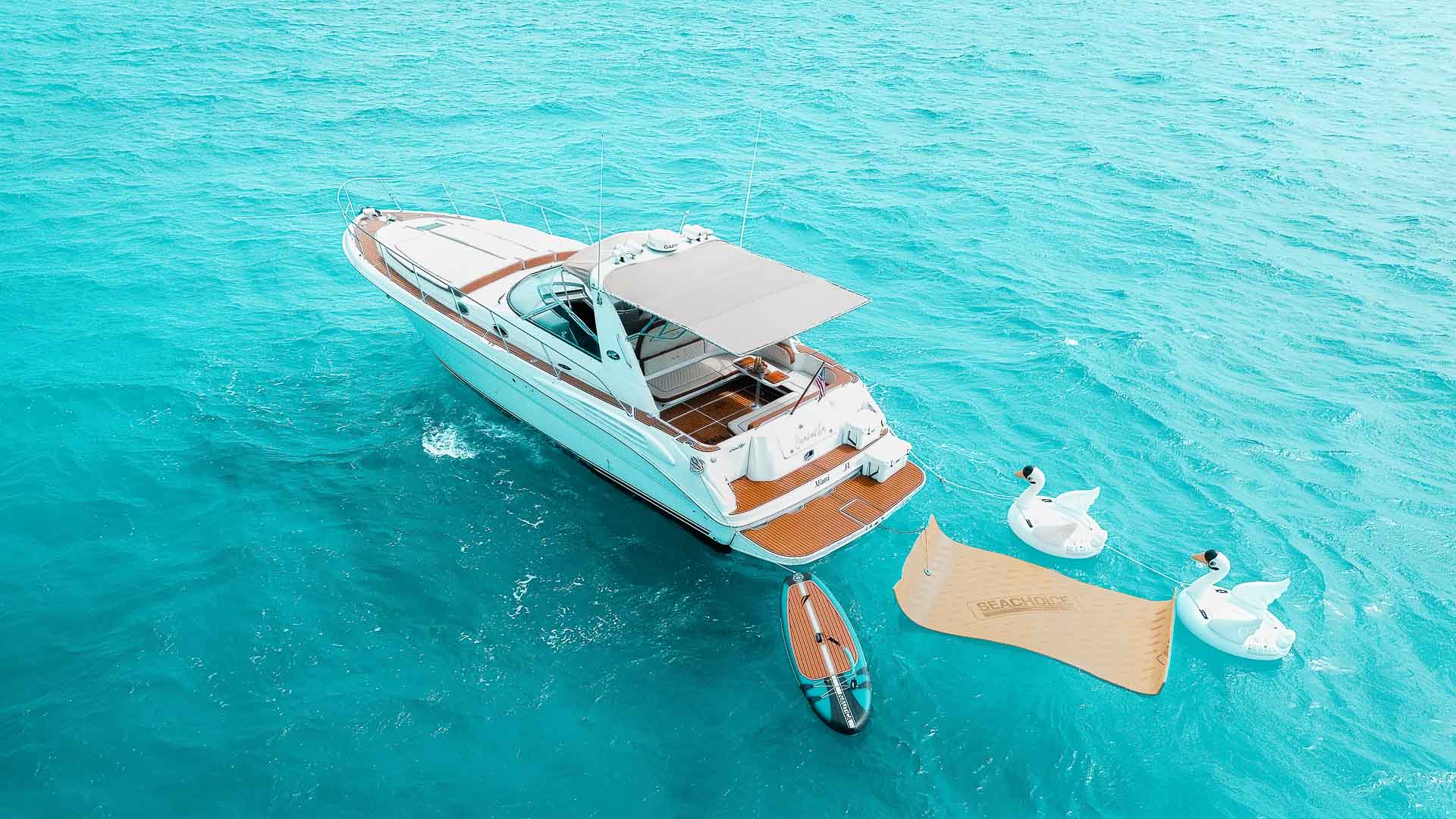 Seanorita the cutest yacht rental Cancun