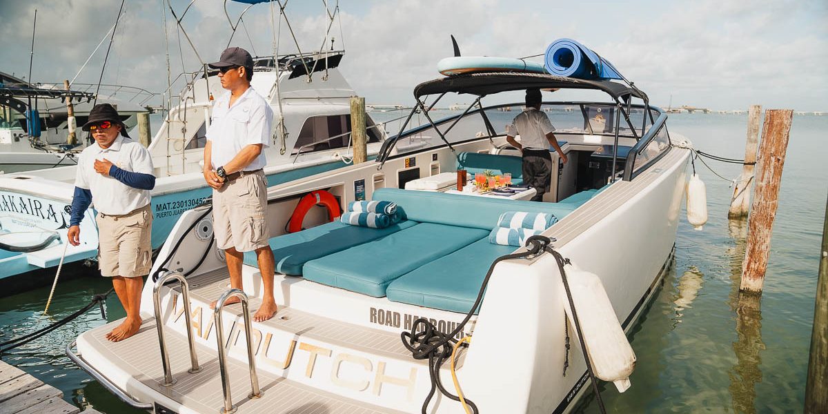 Van Dutch Yacht for rent Cancun