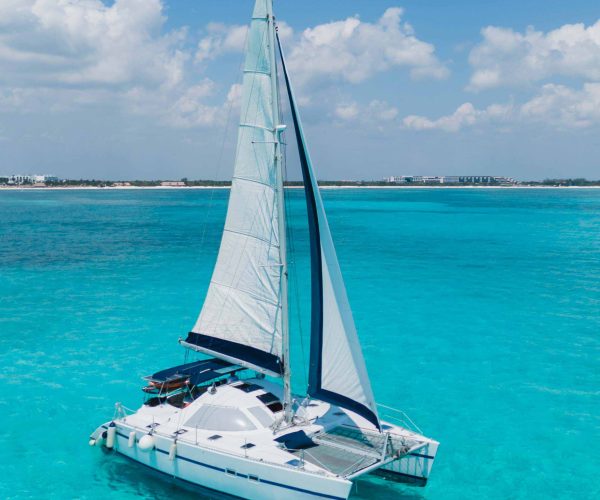 Cancun Sailing catamaran