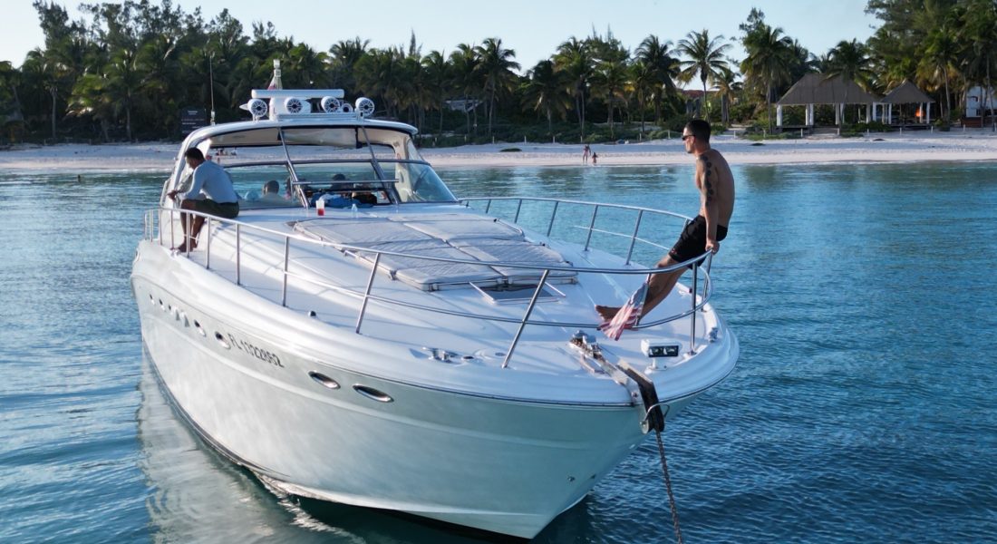50ft Yacht rental in Puerto Aventuras