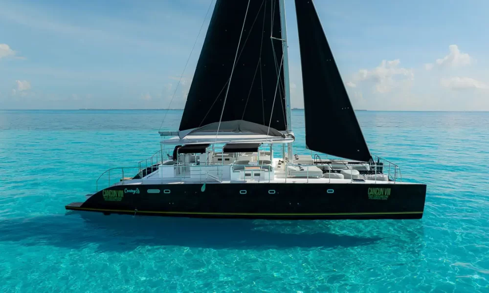 Catamaran for wedding groups, Playa Mujeres