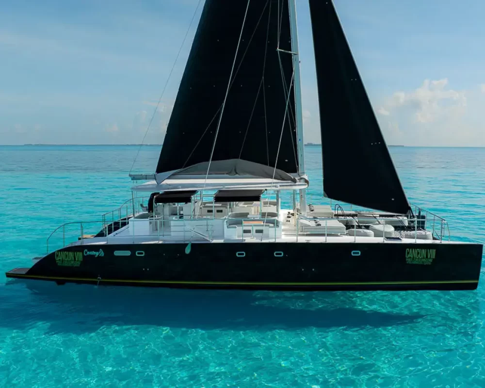 Catamaran for wedding groups, Playa Mujeres