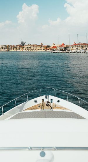 72ft_Ferretti_Yacht_Cancun_Riviera_Maya_Catamarans_-44