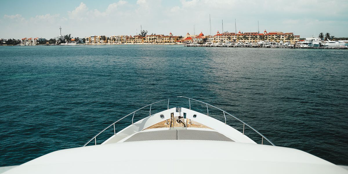 72ft_Ferretti_Yacht_Cancun_Riviera_Maya_Catamarans_-44