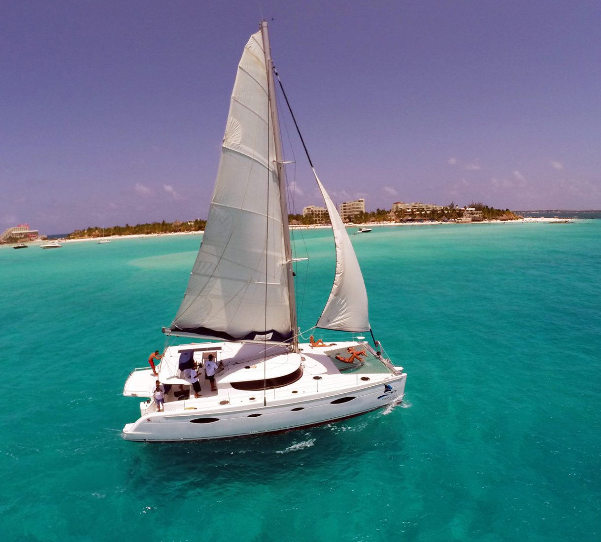 Megaria sail to isla mujeres