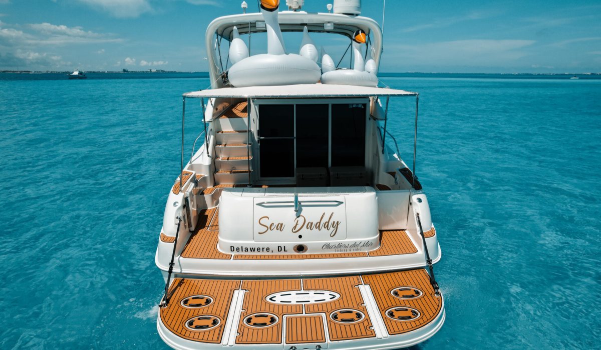 Cancun Yacht rental Isla Mujeres - Riviera Maya Catamarans