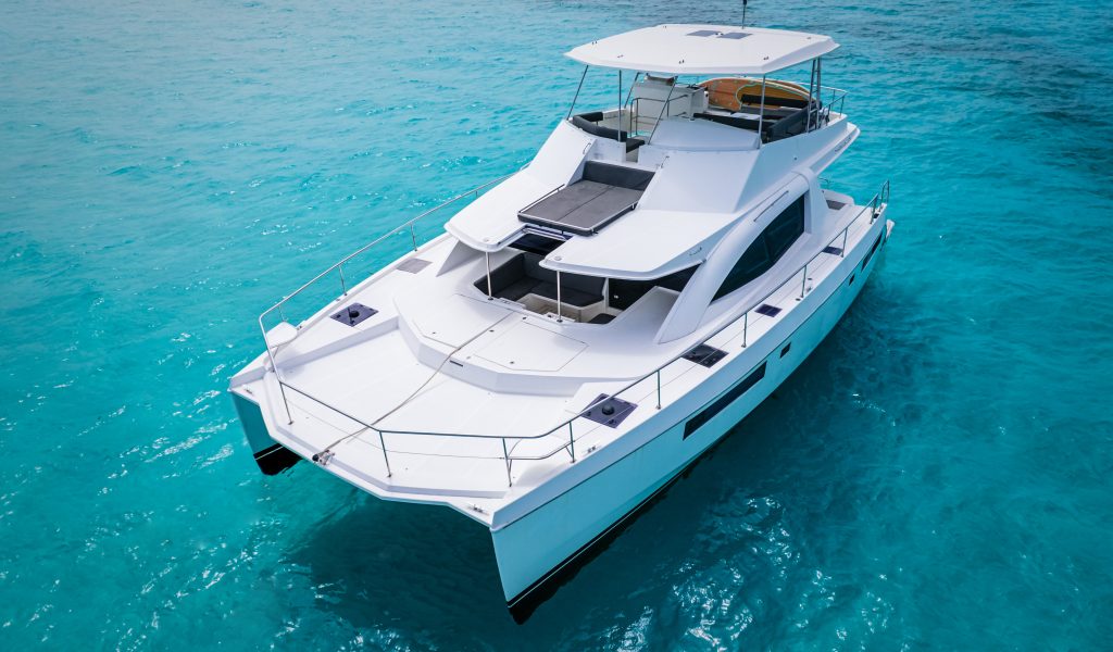 Luxury Cancun Boat Rental