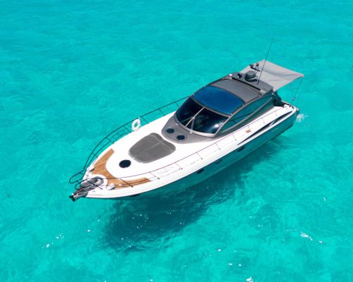 luxury yacht Cancun